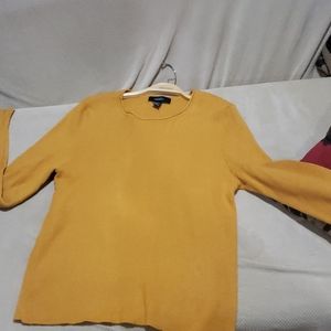 Long sleeve t-shirt